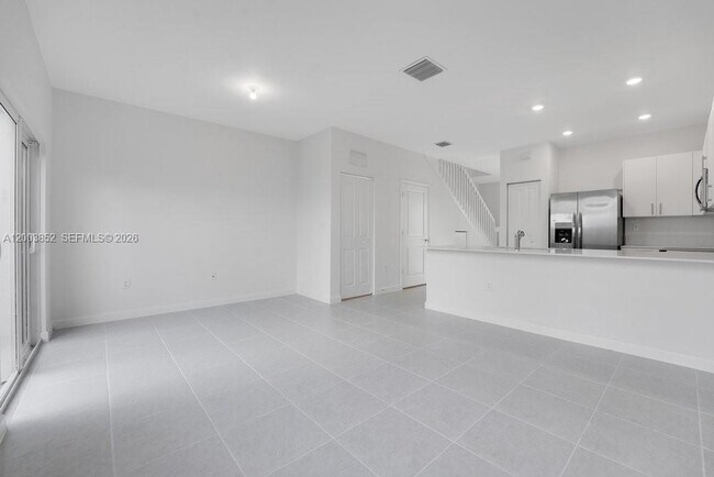 Photo - 2619 SE 28th Dr