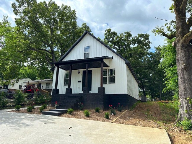 Photo - 2230 Lyon St Unit A