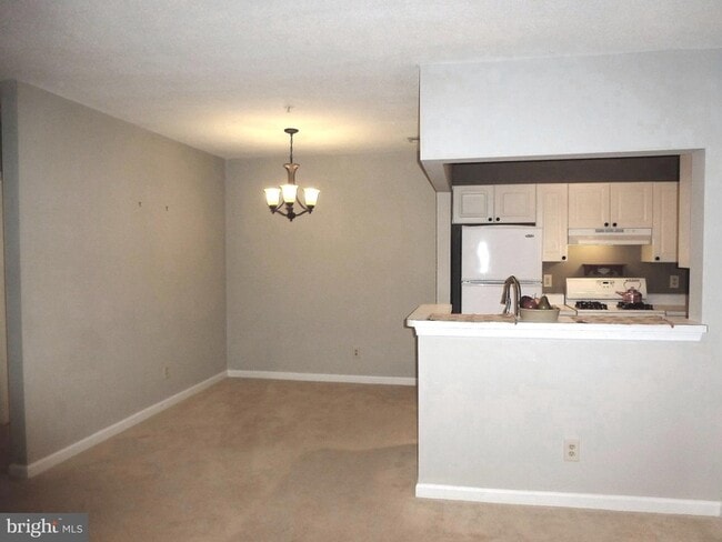 Photo - 20311 Beechwood Terrace Unidad 200