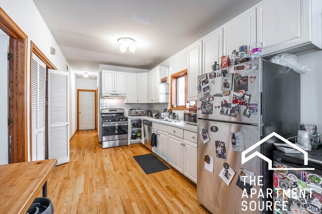 Photo - 918 N Paulina St Apartments Unit 2F