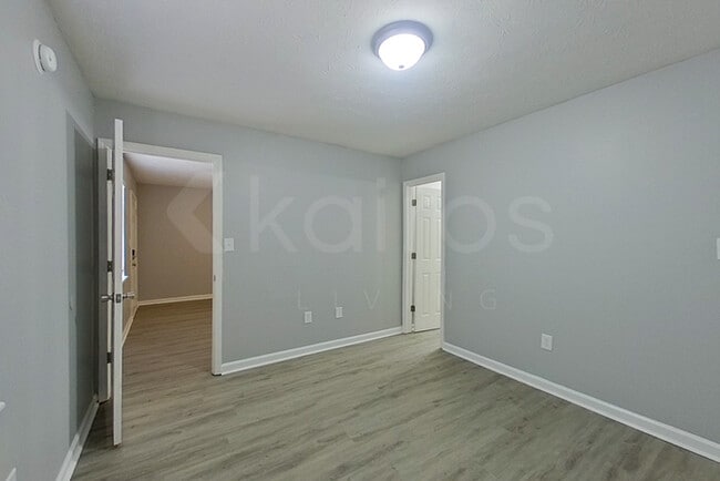 Photo - 235 Big Oak Cir