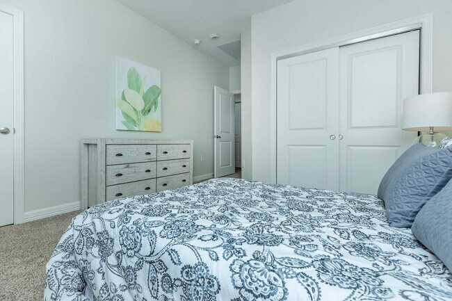 Photo - 1408 W Whitestone Blvd