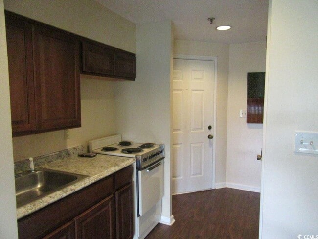 Building Photo - 1100 Possum Trot Rd