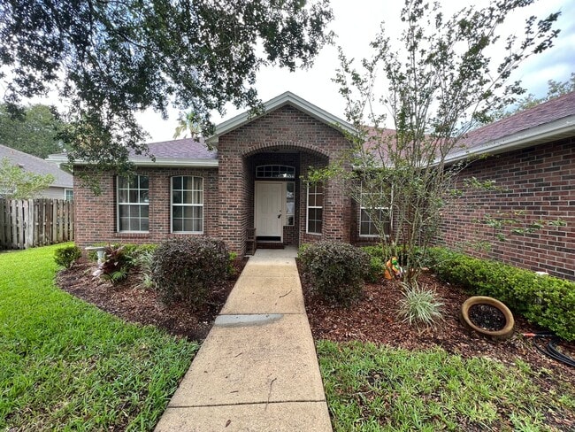 Photo - Wonderful 4/3 minutes from the beach! Must...