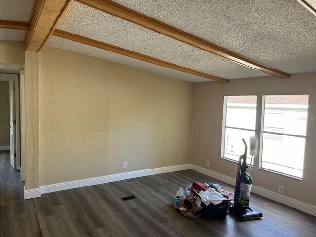 Photo - 7229 Allyson St