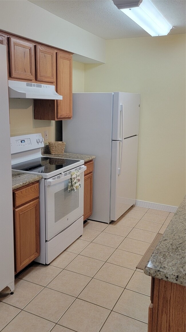 Photo - 115 N Shirley St