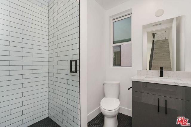 Photo - 15328 Weddington St