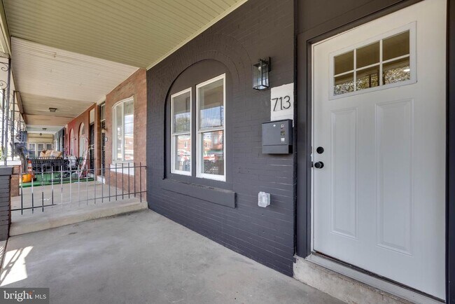 Photo - 713 S 55th St