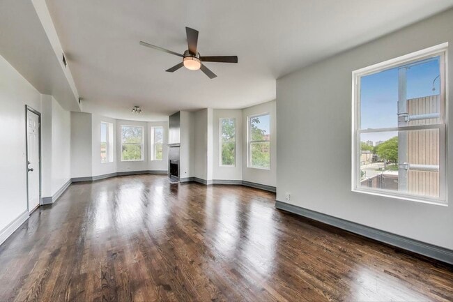 Photo - 737 E 50th St House