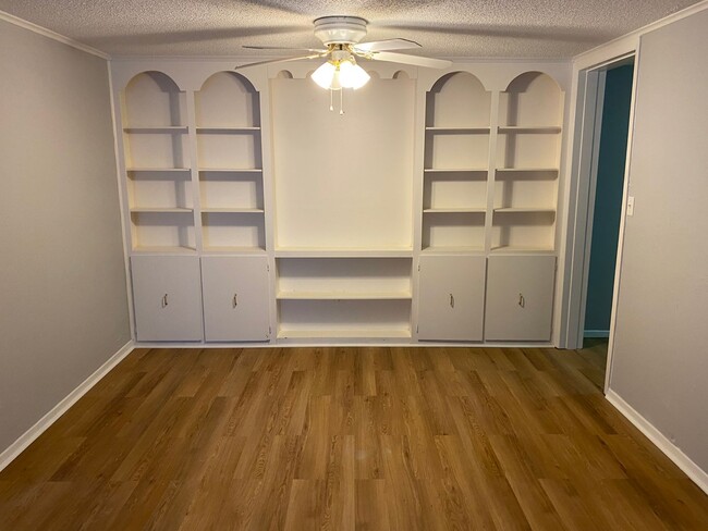 Charming 1 Bed, 1 Bath Condo Near University - Charming 1 Bed, 1 Bath Condo Near University