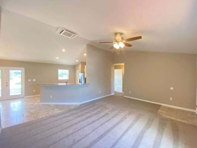 Photo - Desirable SE Ocala Neighborhood 3/2/2 *WON...
