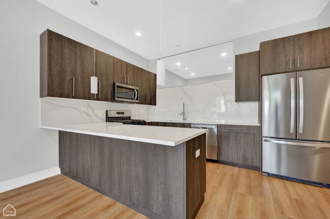 Photo - 2924 W Medill Ave Unit 412