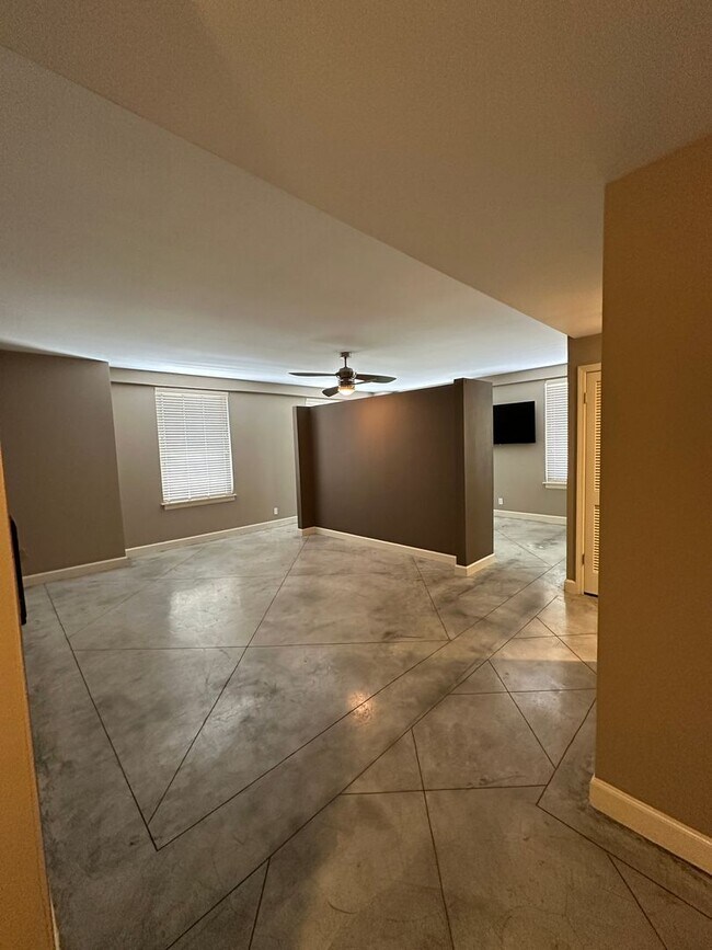 Photo - INCLUDES GARAGE PARKING AND INDOOR POOL! 1 BR/1 BA Downtown Memphis Condo in the Historic Claridg... Unit 702