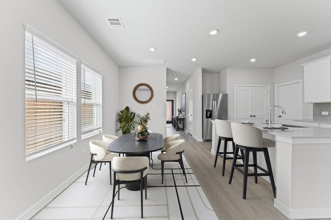 Photo - 259 Brazen Forest Trl