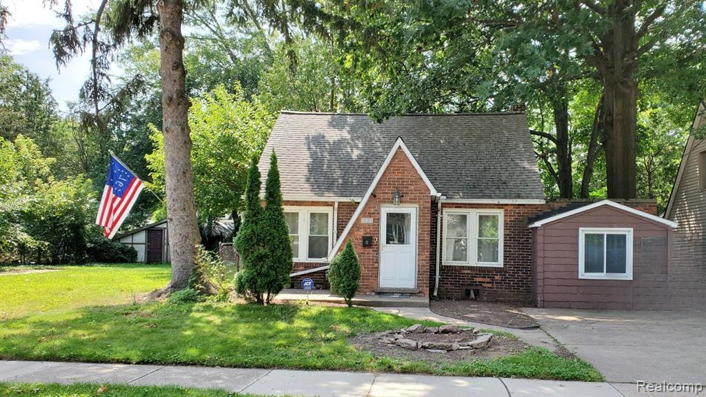 Photo - 21612 Harper Lake Ave House