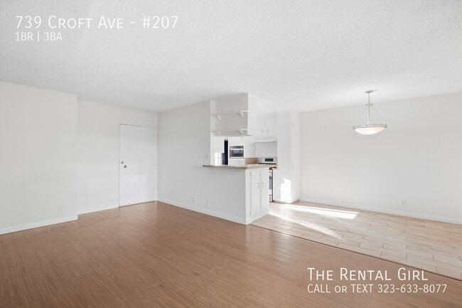 739 Croft Ave Unit 207