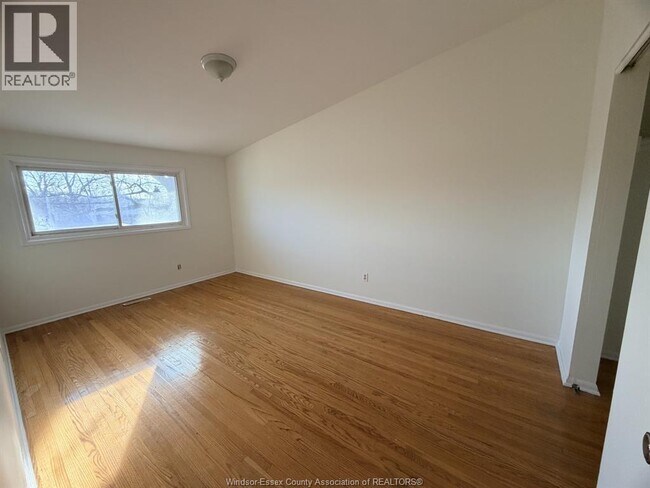 Photo - 1730 Columbia Ct