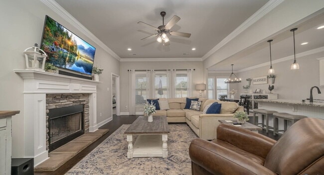 Photo - "Exquisite 4-Bedroom Home in Hazel Green with Granite Finishes & Cozy Fireplace!"