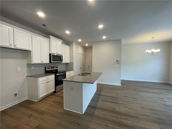 Photo - 4663 Fullerton Dr