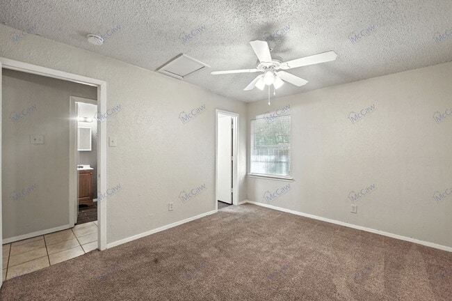 Photo - 425 Highcrest Dr