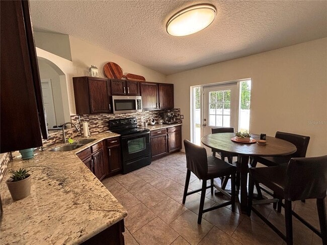 Photo - 929 Lake Lindley Dr N
