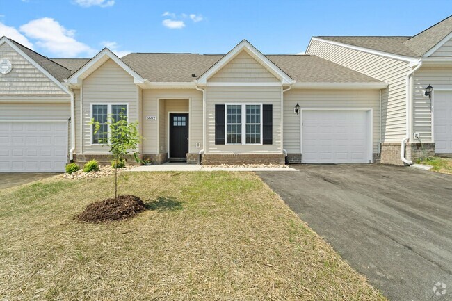 Building Photo - Roanoke County New Construction Rental