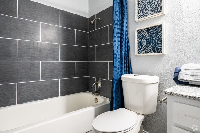 1BR, 1BA - 564SF