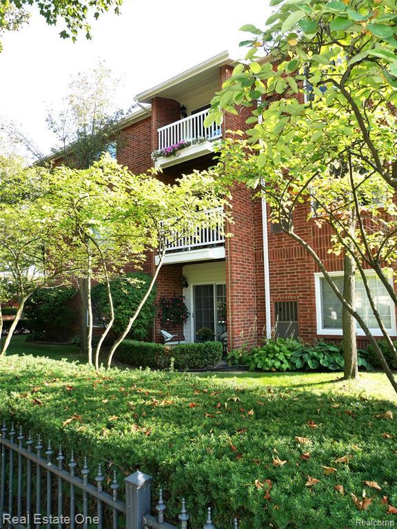 Photo - 444 Chester St Unidad 413