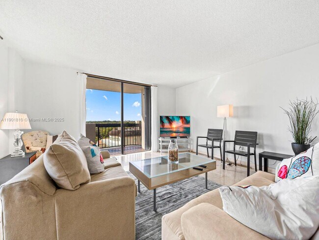 Photo - 600 Biltmore Way Unit 902