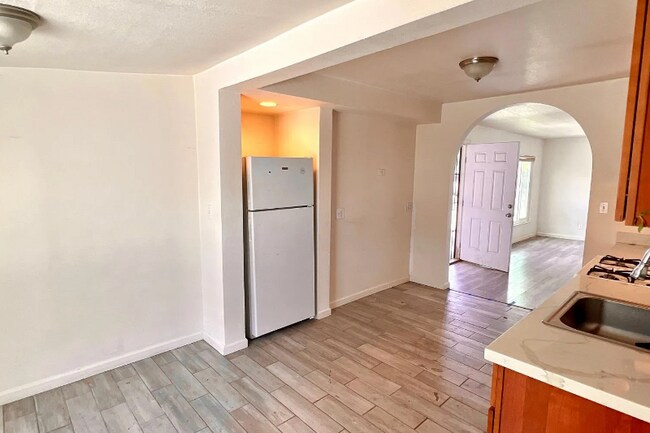 Photo - 186 Madoline St Unit D