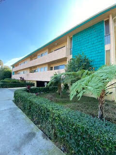 Building Photo - 15022 Vanowen St Rental