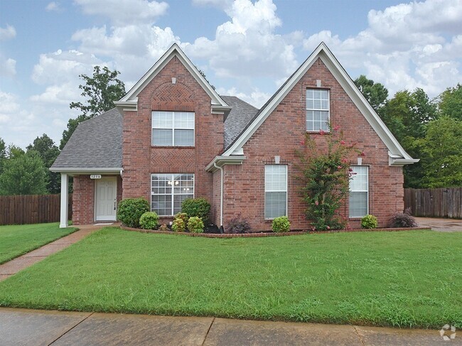 Building Photo - 4 bedroom, 2.5 bath home near Shelby Farms...