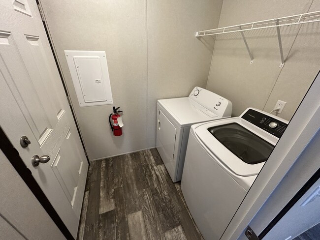 Photo - 691 Oregon St