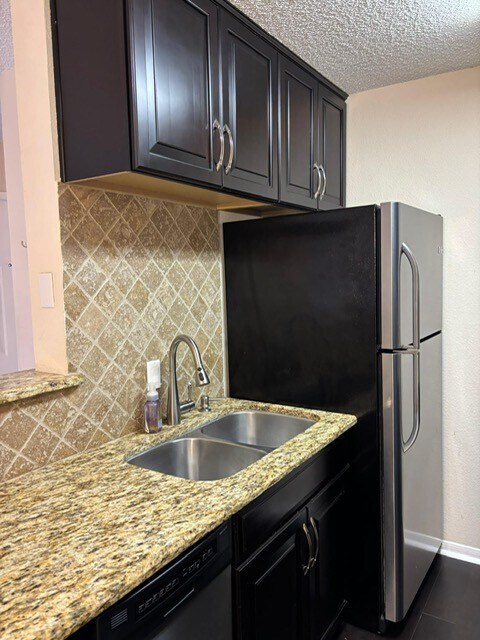 Photo - 2121 Hepburn St Unit 707