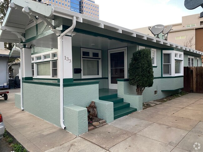 Building Photo - Charming 2 Bedroom 1 Bath Downtown SJ Craf... Rental