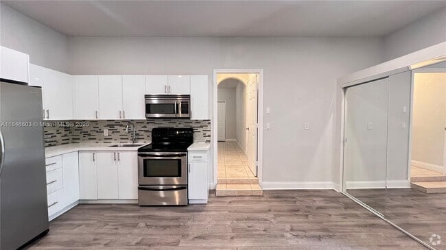 Building Photo - 10911 SW 242nd St Rental