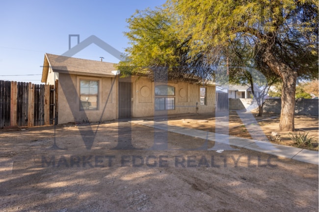 Photo - 3Bed/1Bath House at Chandler Blvd/McQueen Rd! Move-In Ready on 06/04/2026! -- NO HOA! RV GATE!