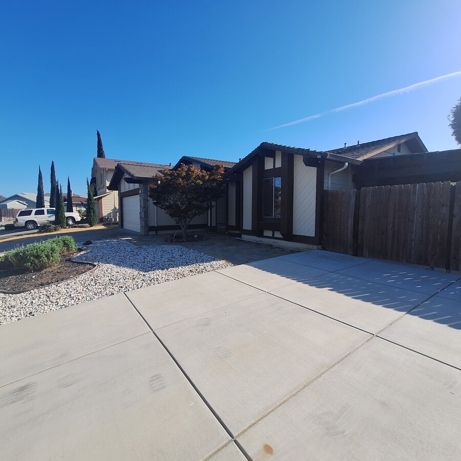 Photo - 741 Castlewood Ct Casa