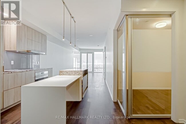 Photo - 1 Bloor St E Unité 314