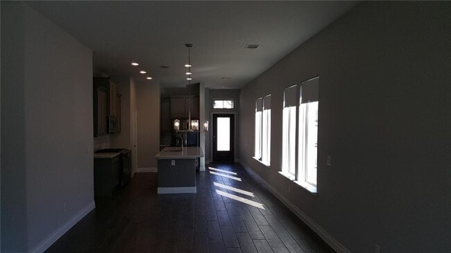 Photo - 212 Freeman Loop