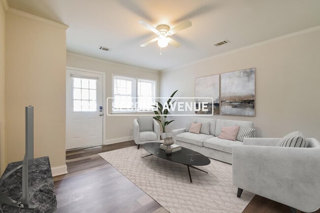 Photo - 232 N Lake Dr