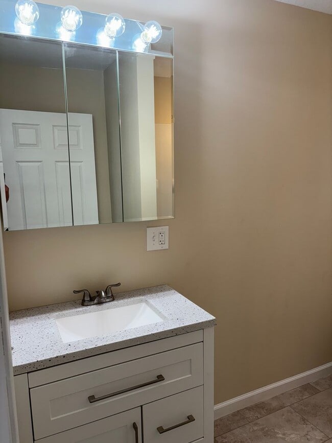 Photo - 3 Bedroom, 2.5 Bath Single Family Home w/2...