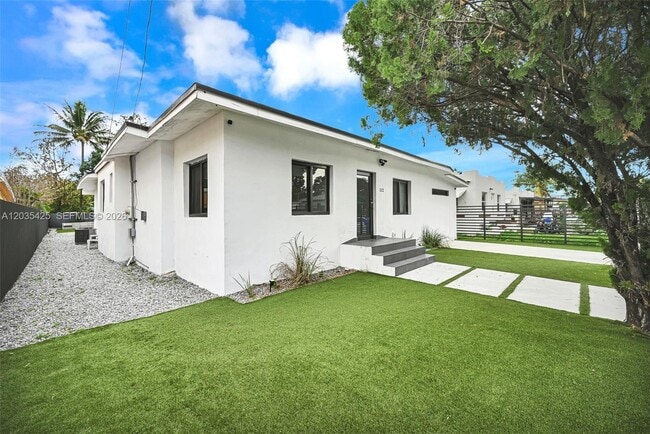 Photo - 112 NW 53rd St