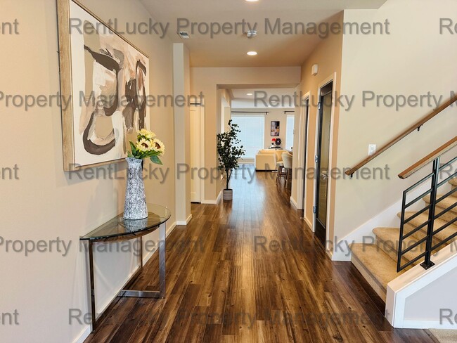 Photo - Stunning MainVue Home at Vista Pointe