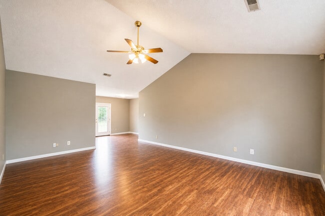 Photo - 317 Headrickview Dr