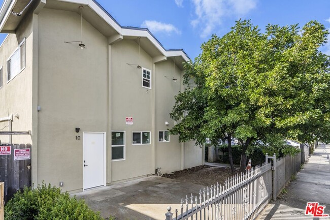 Building Photo - 2448 Boulder St Unit 10 Rental