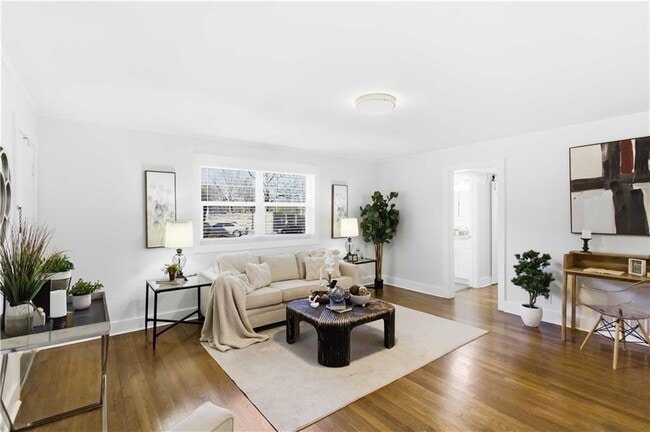 Photo - 3660 Peachtree Rd NE Unit 3H