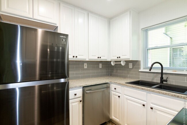 Photo - 545 Oakview Rd Unidad 1