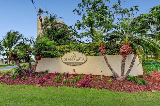 Photo - 690 Island Way Unit 605