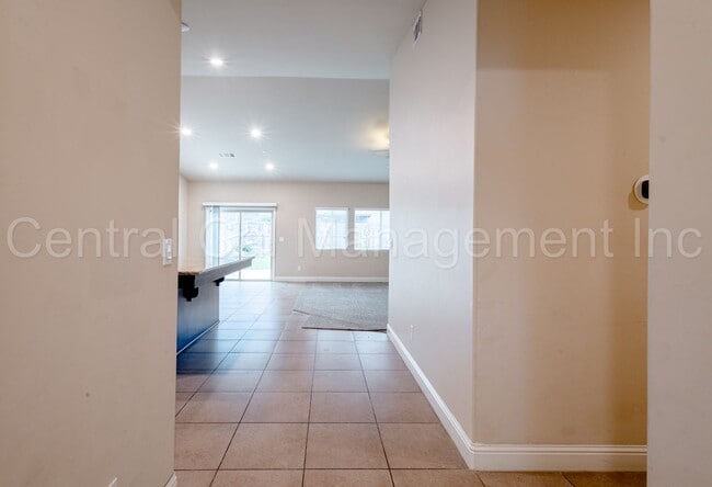 Photo - Large 4 Bedroom/2 Bath Home with Solar in Gossamer Grove - $2595 Per Month!